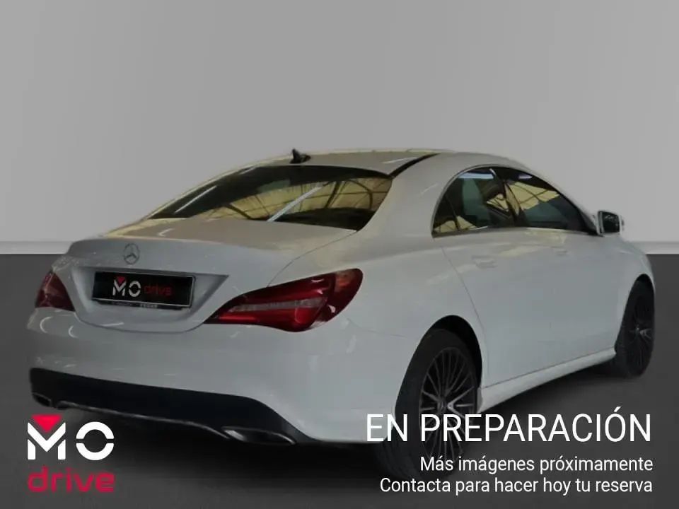 Usado Mercedes CLA180 122 CV (89 kW) 2018 Berlina