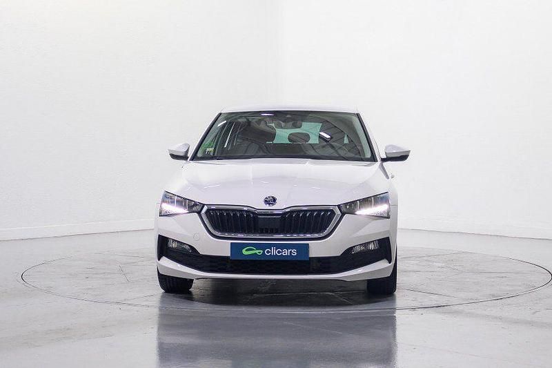 Usado Skoda Scala Ambition 115 CV (84 kW) 2020 Blanco Utilitario