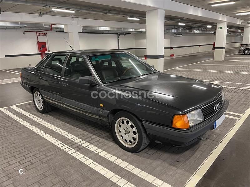 Usado Audi 100 115 CV (84 kW) 1990 Gris / plata Berlina