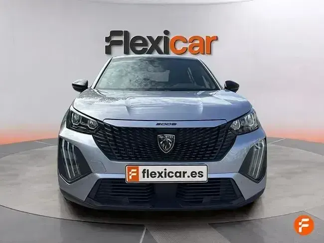 Usado Peugeot 2008 Active 100 CV (73 kW) 2023 Gris SUV