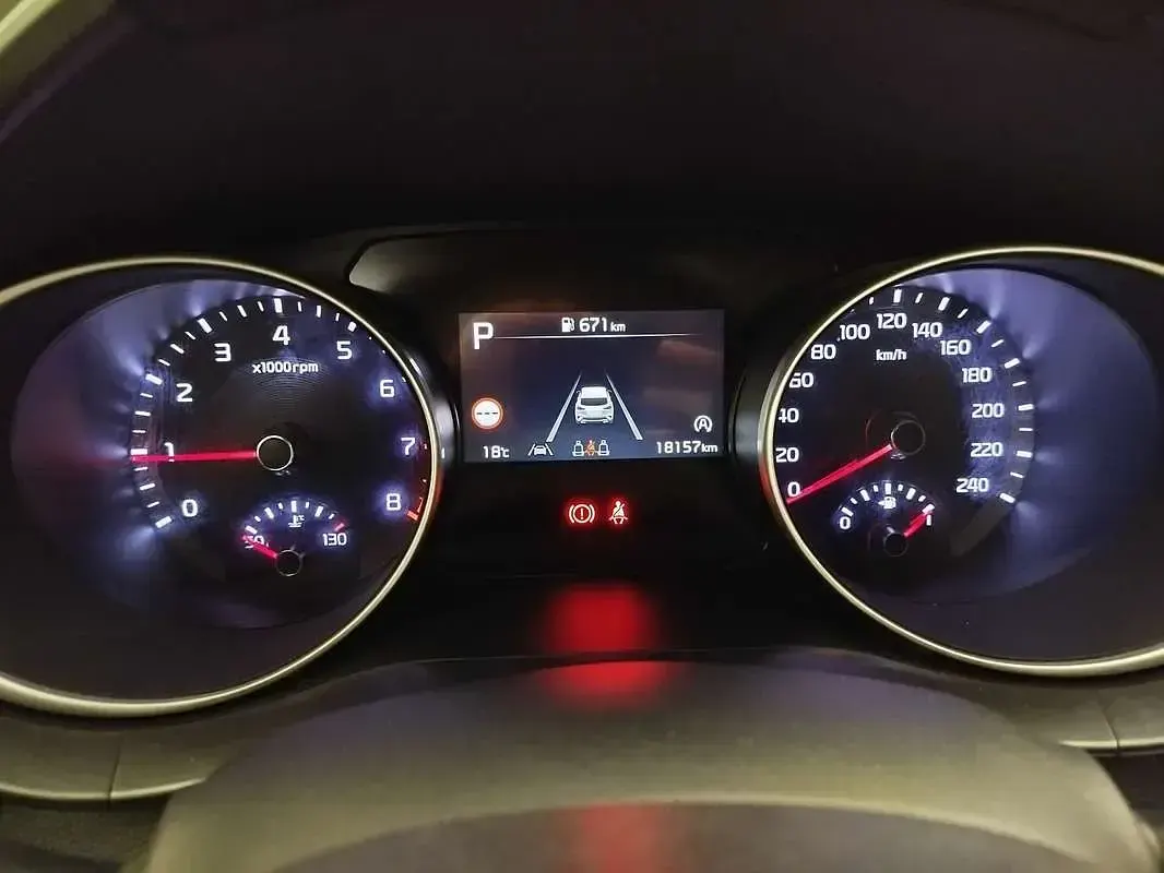 Usado Kia XCeed 140 CV (102 kW) 2025 Blanco SUV