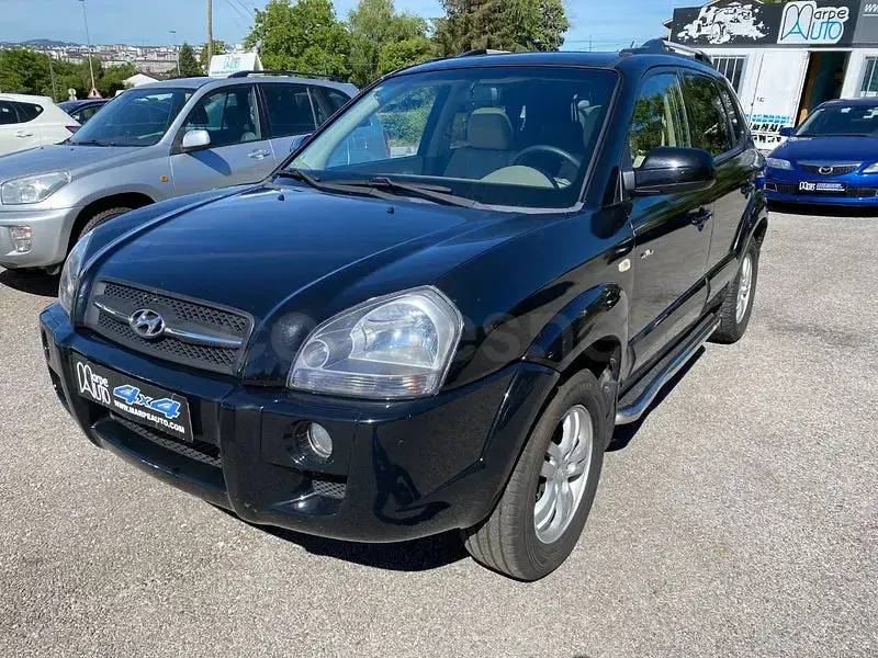 Usado Hyundai Tucson Premium 140 CV (102 kW) 2009 Negro SUV