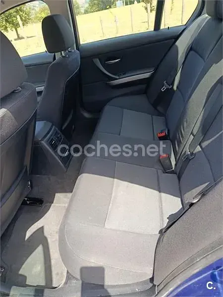 Usado BMW 318 122 CV (89 kW) 2007 Azul Berlina