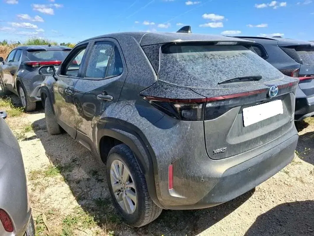 Usado Toyota Yaris Cross Edition 116 CV (85 kW) 2023 Beige SUV