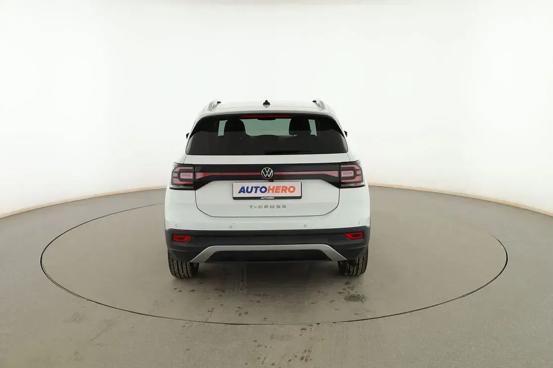 Usado VW T-Cross Sport 110 CV (80 kW) 2021 Blanco SUV