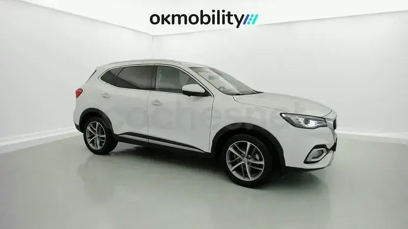 Begagnad MG HS Luxury 162 HK (119 kW) 2023 Vit SUV