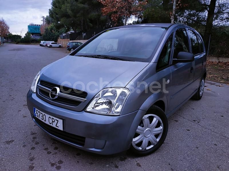Usado Opel Meriva Cosmo 75 CV (55 kW) 2003 Gris / plata Monovolumen