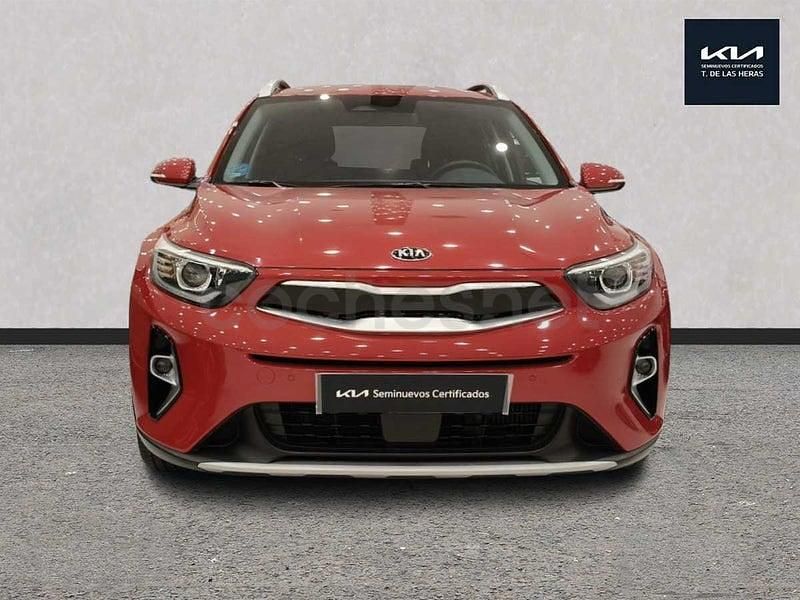 Usado Kia Stonic 120 CV (88 kW) 2021 Rojo SUV