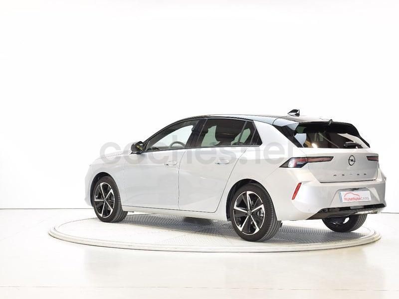 Używany Opel Astra 130 KM (95 kW) 2025 Szary Sedan/Limuzyna