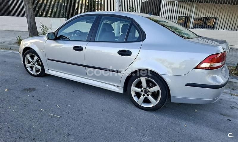 Usado Saab 9-3 Vector 150 CV (110 kW) 2004 Gris / plata Berlina