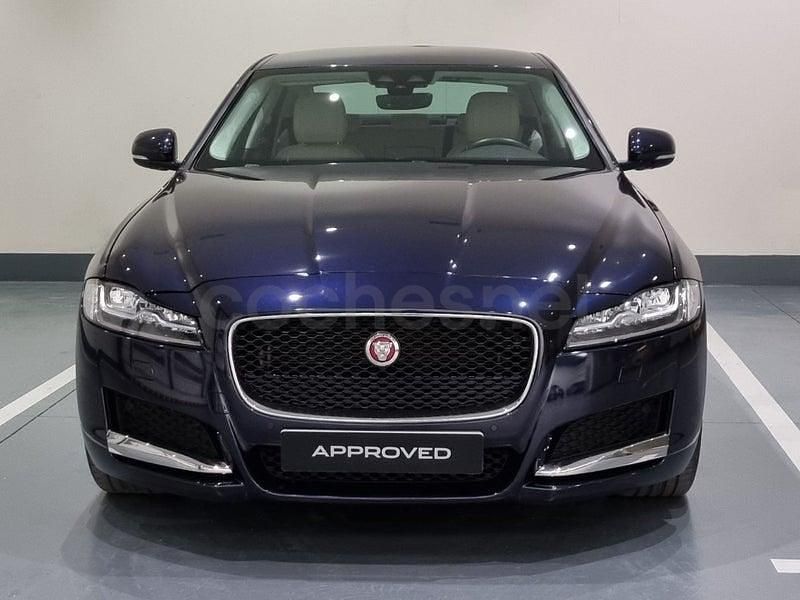 Usado Jaguar XF Prestige 180 CV (132 kW) 2020 Azul Berlina