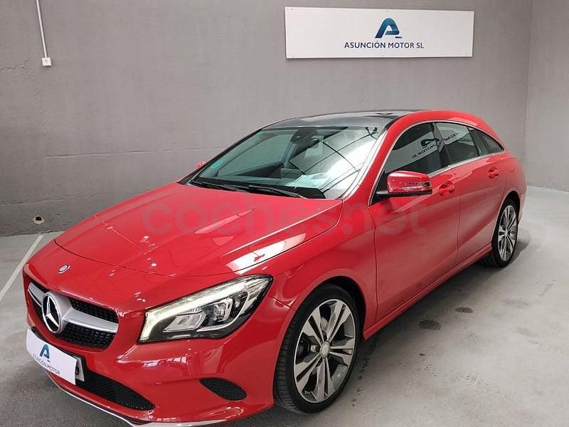 Usado Mercedes CLA220 177 CV (130 kW) 2018 Rojo Berlina