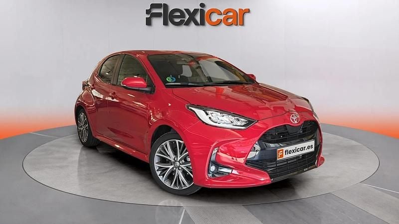 Usado Toyota Yaris Hybrid Active 116 CV (85 kW) 2024 Burdeos Utilitario