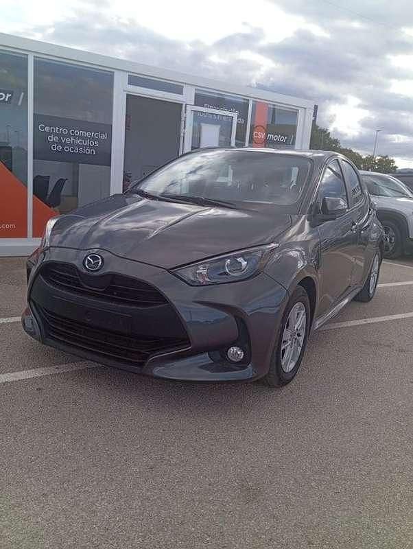 Usado Mazda 2 Center-Line 116 CV (85 kW) 2023 Gris Utilitario