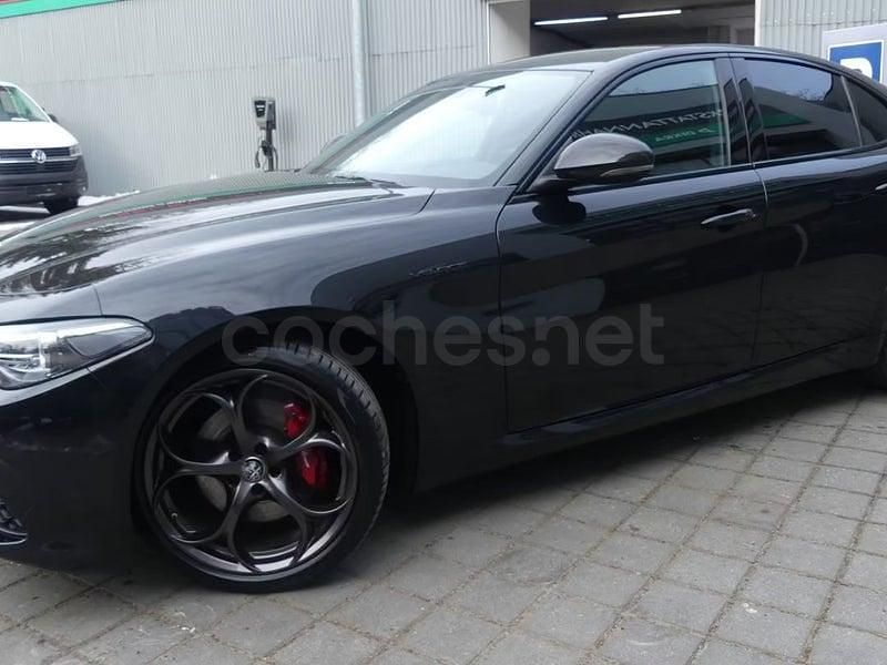 Begagnad Alfa Romeo Giulia Ti 280 HK (205 kW) 2021 Svart Sedan