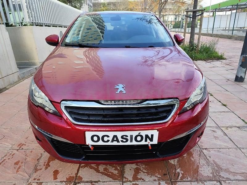 Usado Peugeot 308 SW Style 130 CV (95 kW) 2018 Granate Familiar