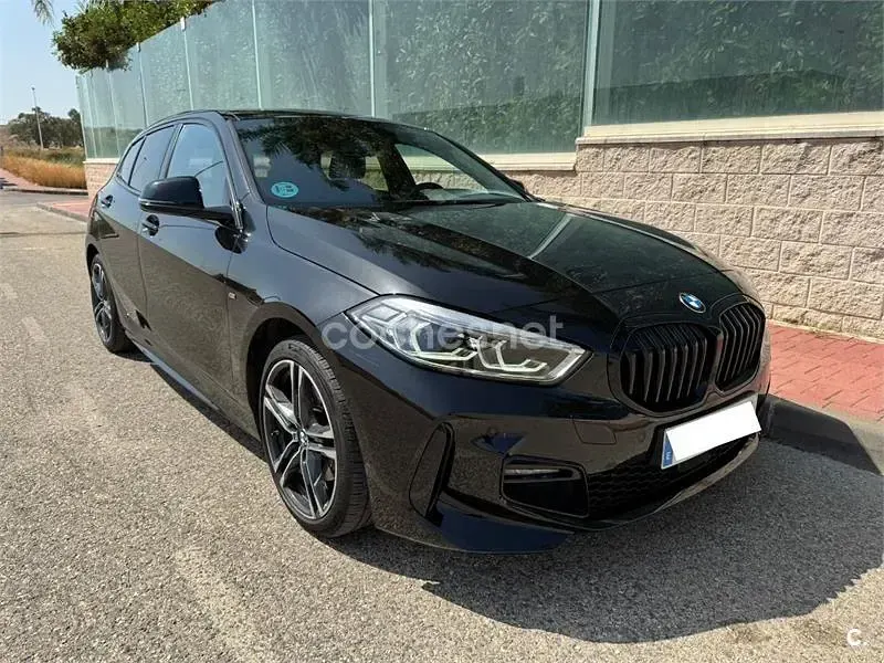 Usado BMW 118 Comfort Edition 136 CV (100 kW) 2024 Negro Berlina