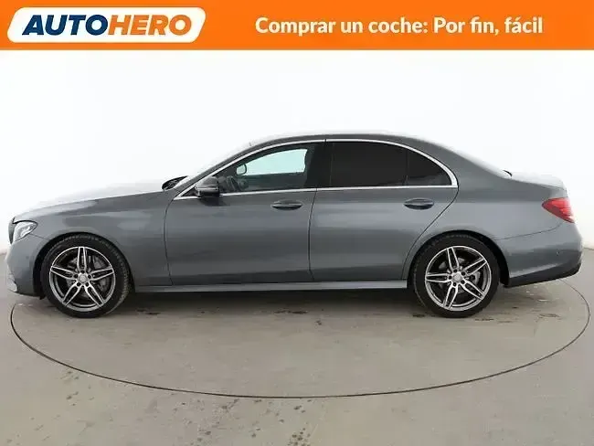 Usado Mercedes E220 AMG line 195 CV (143 kW) 2017 Gris Berlina