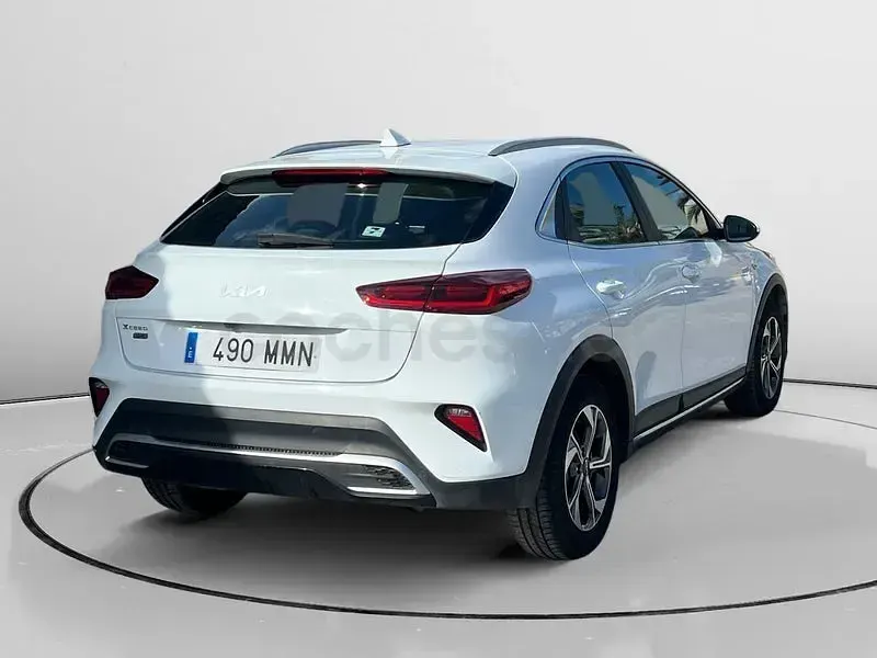 Usado Kia XCeed 136 CV (100 kW) 2024 Blanco SUV