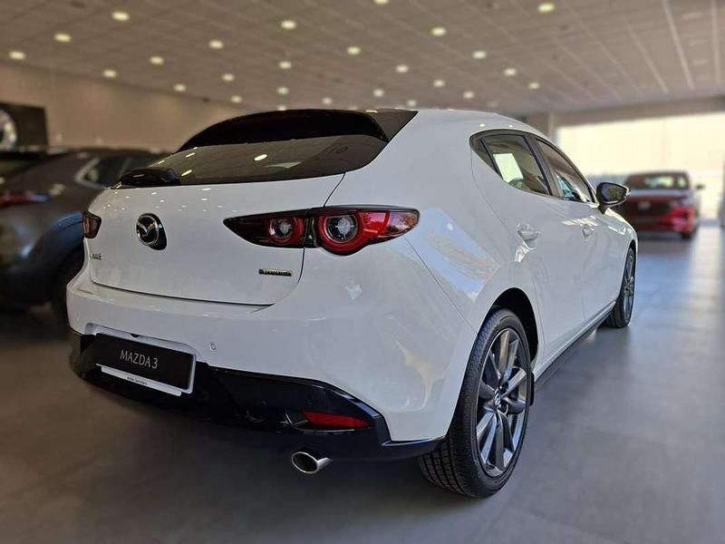 Usado Mazda 3 Center-Line 140 CV (102 kW) 2025 Blanco Utilitario