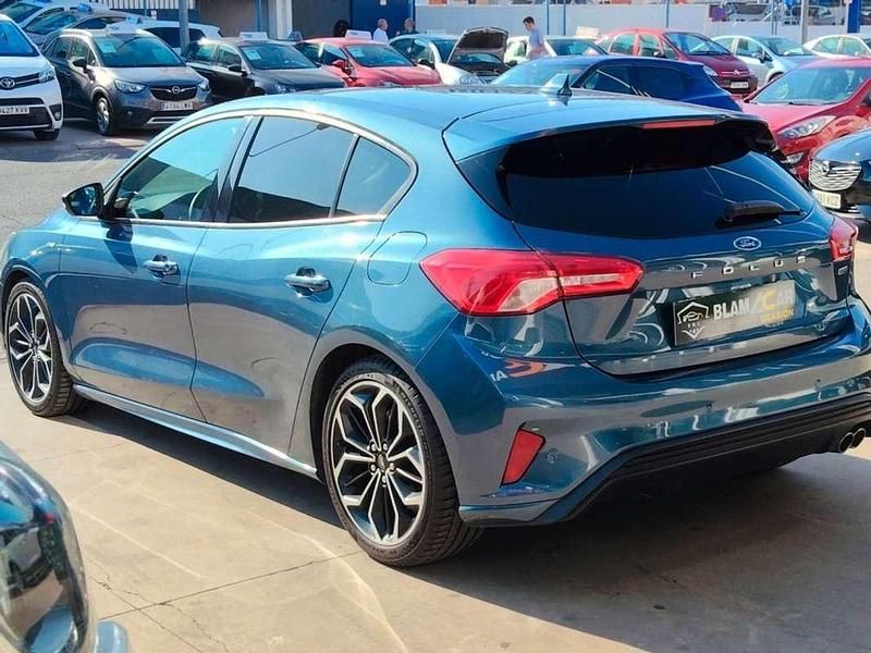 Usado Ford Focus Active 120 CV (88 kW) 2019 Azul Utilitario