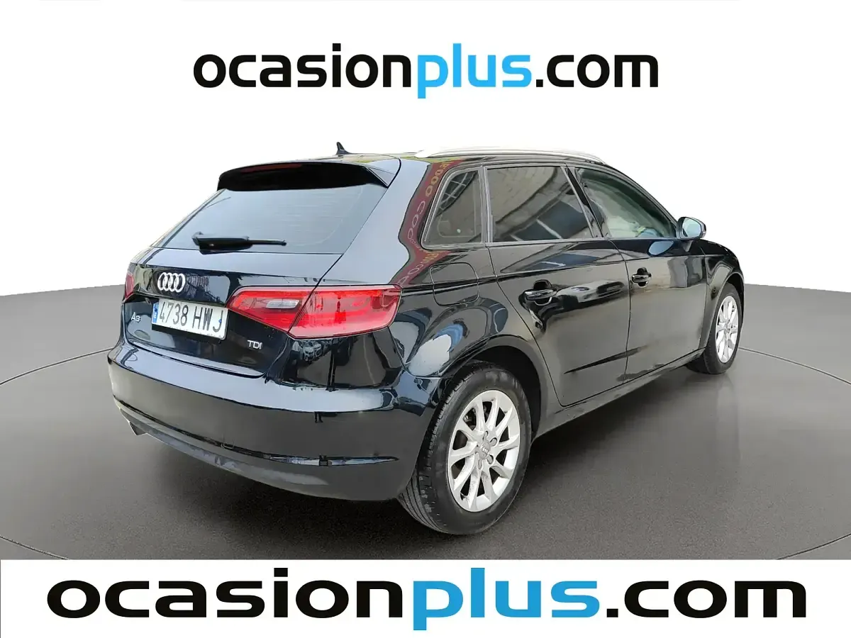Usado Audi A3 Attraction 105 CV (77 kW) 2014 Negro Berlina