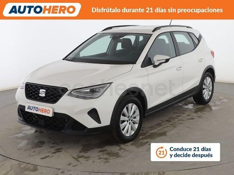 Usado Seat Arona Style 110 CV (80 kW) 2023 Blanco SUV