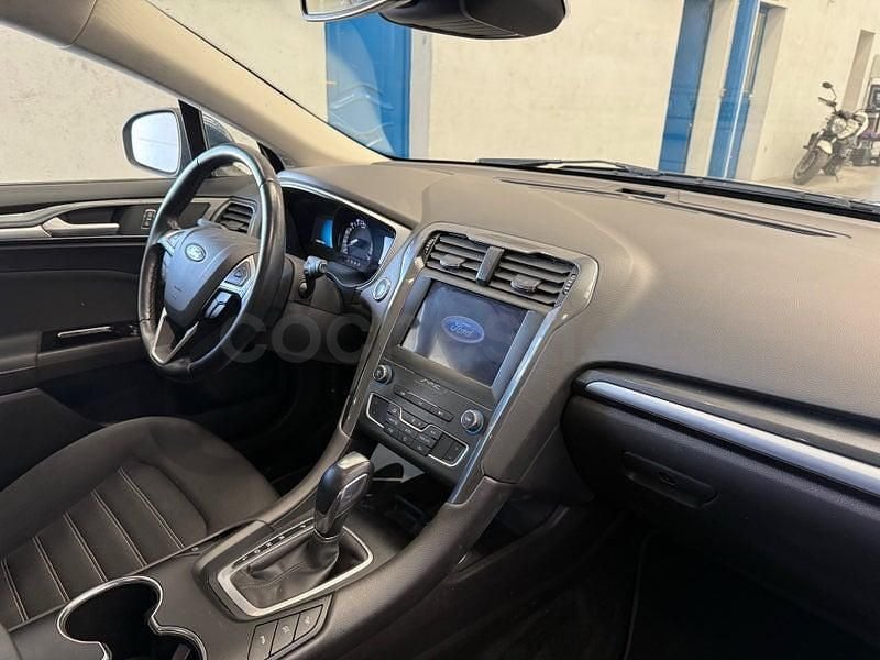 Usado Ford Mondeo Titanium 187 CV (137 kW) 2021 Azul Familiar