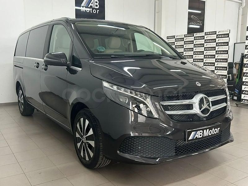 Usado Mercedes V220 Avantgarde 163 CV (119 kW) 2024 Gris / plata Monovolumen