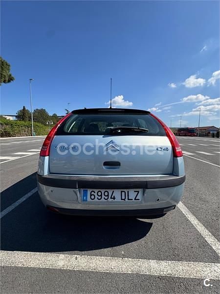 Usado Citroën C4 110 CV (80 kW) 2005 Azul Berlina