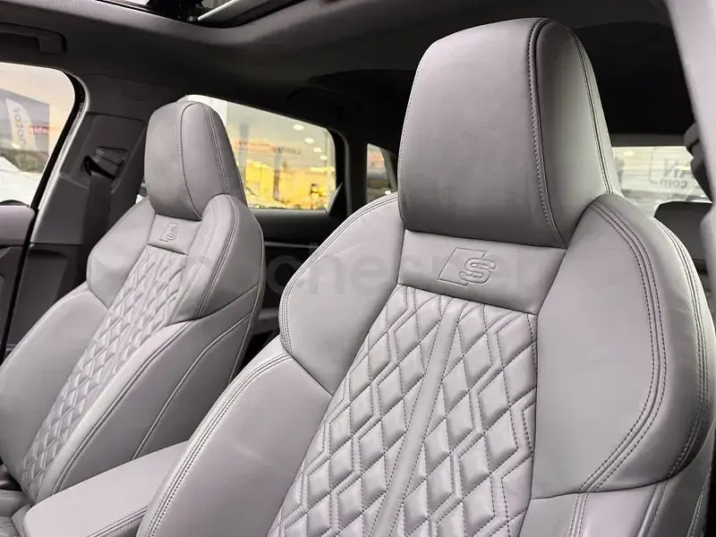 Usado Audi A3 Ambiente 310 CV (228 kW) 2021 Negro Berlina