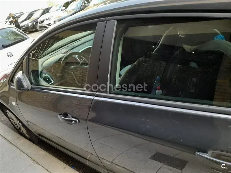 Usado Opel Astra Business 110 CV (80 kW) 2015 Gris / plata Berlina