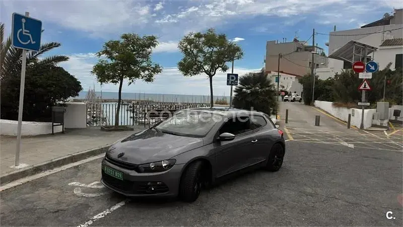 Usado VW Scirocco 160 CV (117 kW) 2009 Gris / plata Coupe