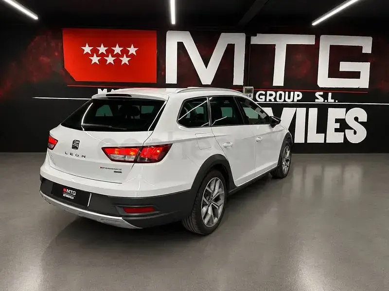 Usado Seat Leon 184 CV (135 kW) 2017 Blanco Familiar