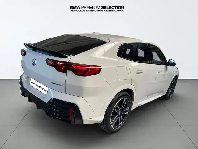 Usado BMW iX2 Luxury Line 150 kW (204 CV) 2024 SUV