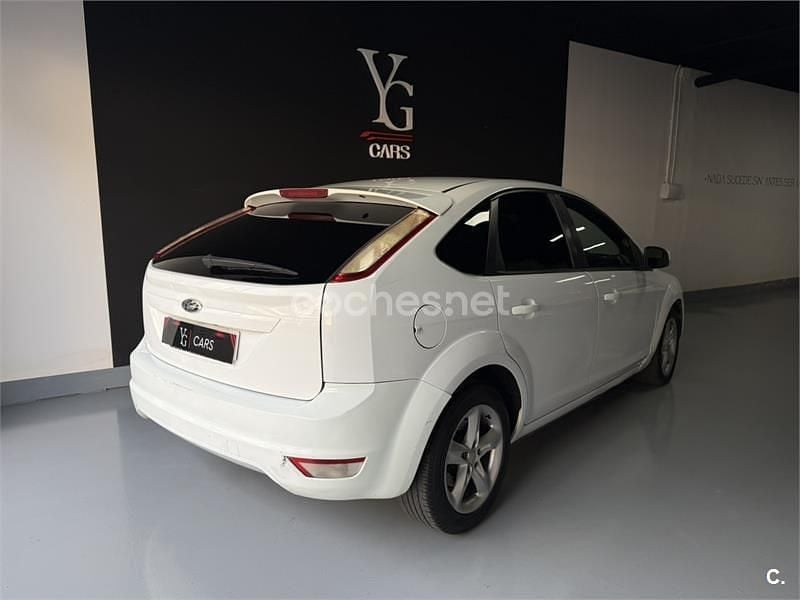 Usado Ford Focus Titanium 115 CV (84 kW) 2008 Blanco Berlina