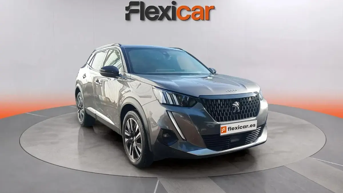Usado Peugeot 2008 GT 131 CV (96 kW) 2020 Gris SUV