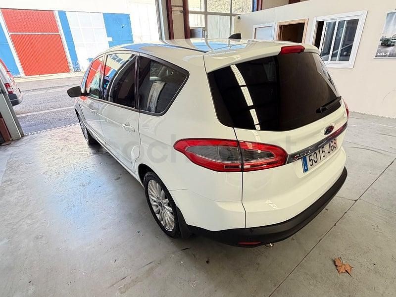 Usado Ford S-MAX Trend 140 CV (102 kW) 2015 Blanco Monovolumen