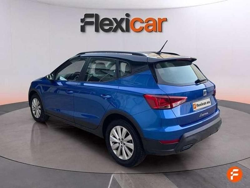 Usado Seat Arona Xperience 110 CV (80 kW) 2023 Azul SUV