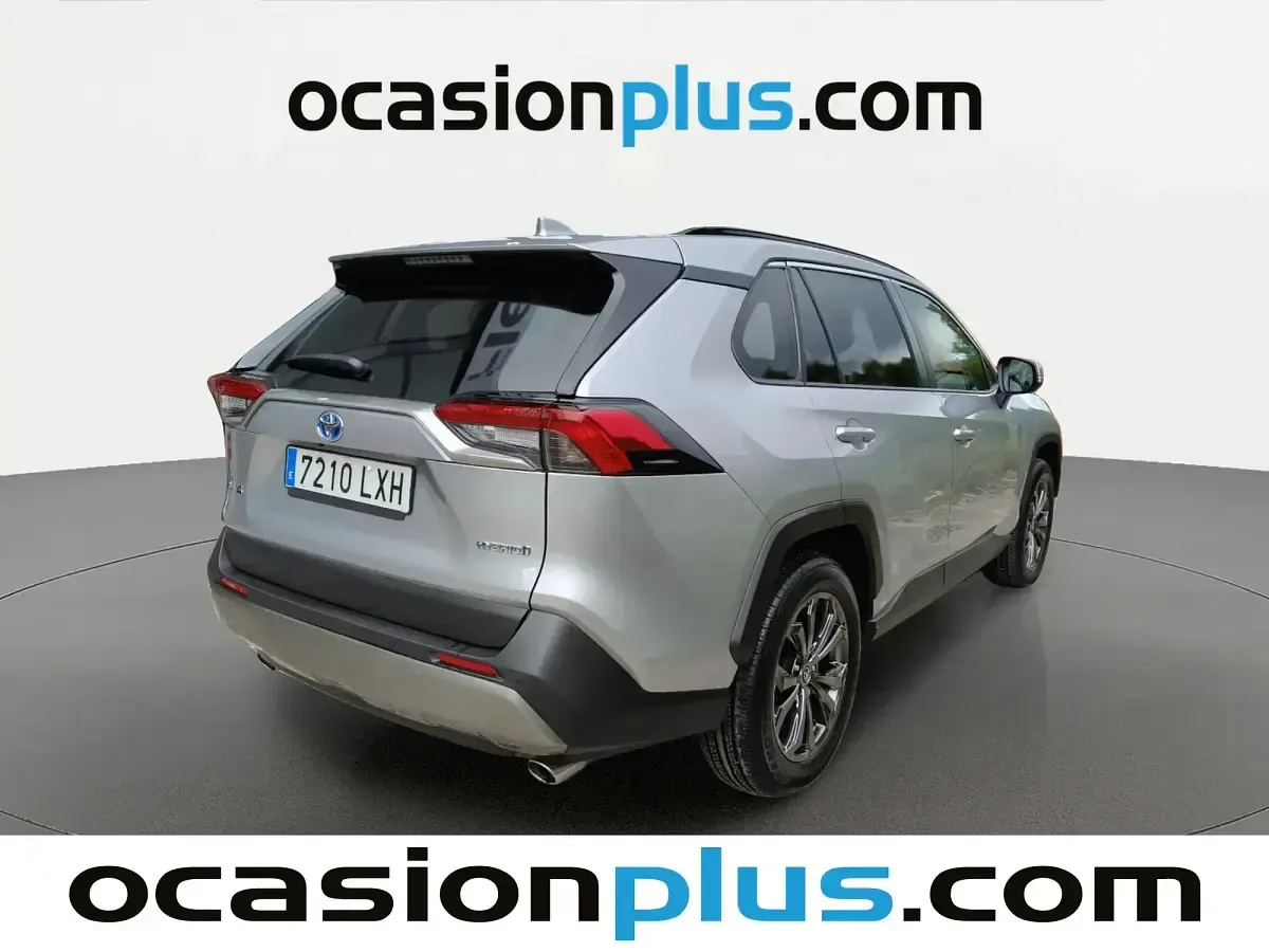 Käytetty Toyota RAV4 Advance 218 HP (160 kW) 2022 Harmaa Katumaasturi