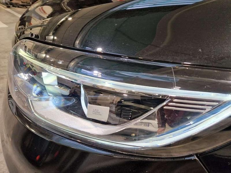 Usado Renault Kadjar Zen 116 CV (85 kW) 2021 Negro SUV