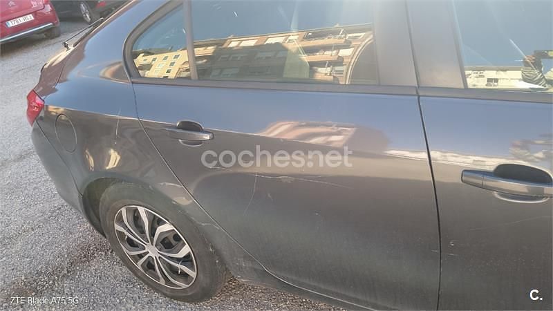 Usado Opel Insignia Edition 110 CV (80 kW) 2011 Gris / plata Berlina