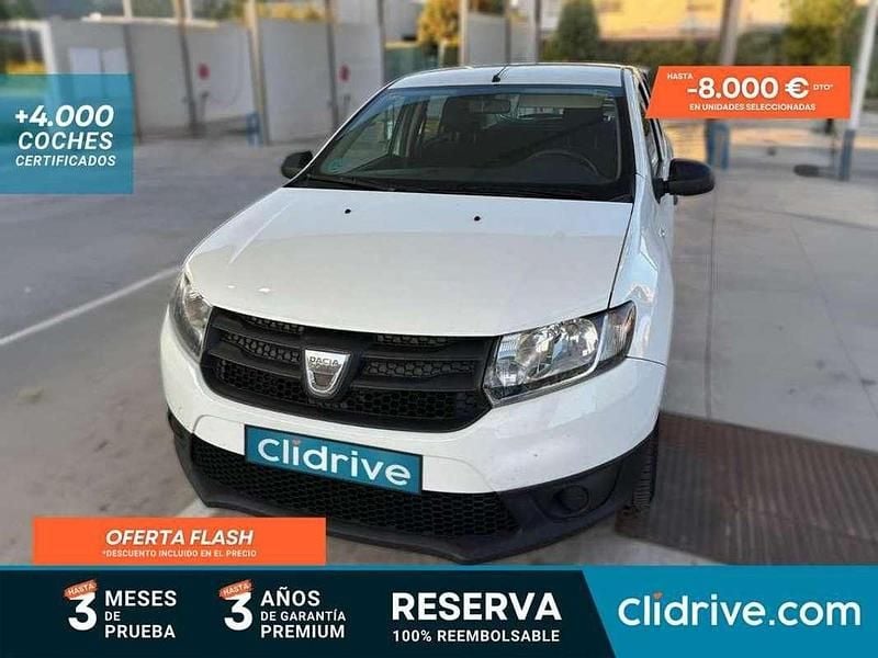 Usado Dacia Sandero Ambiance 75 CV (55 kW) 2014 Blanco Berlina