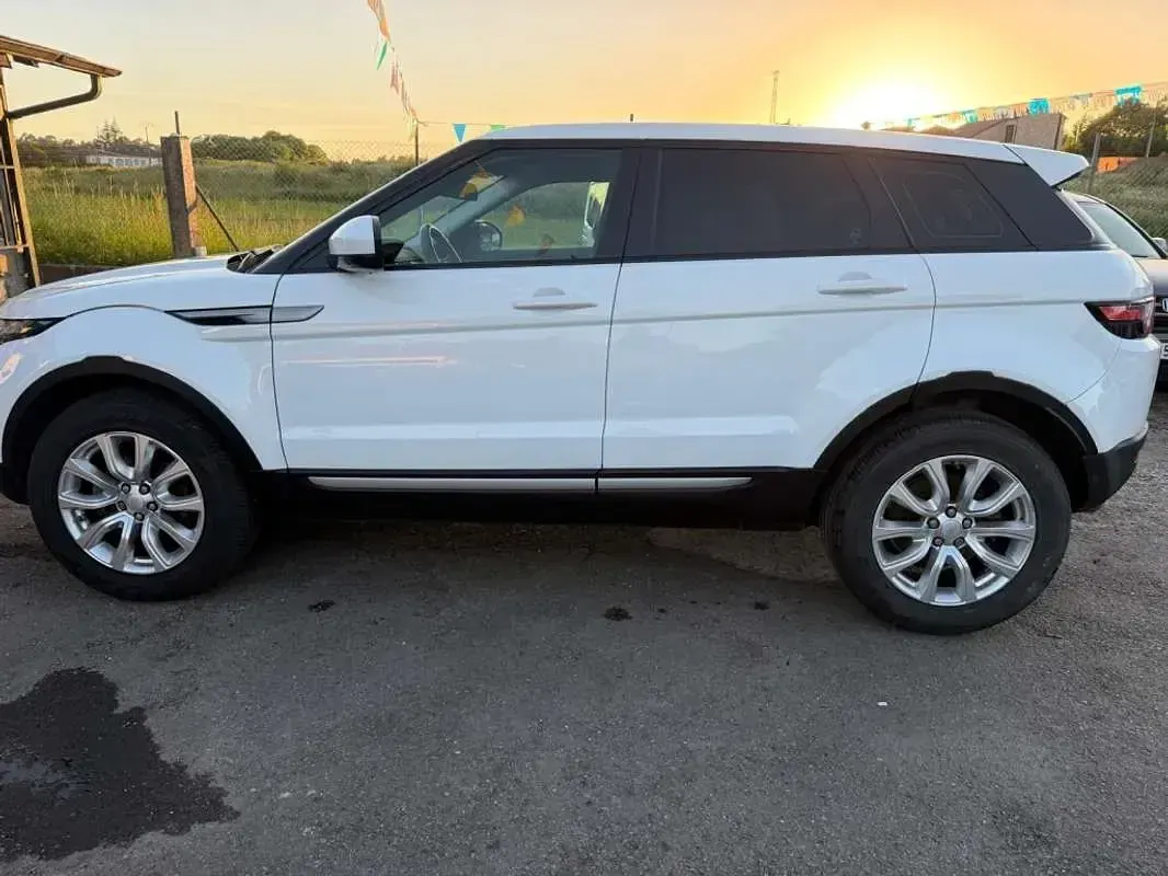 Usado Land Rover Range Rover evoque SE Dynamic 150 CV (110 kW) 2017 Blanco SUV