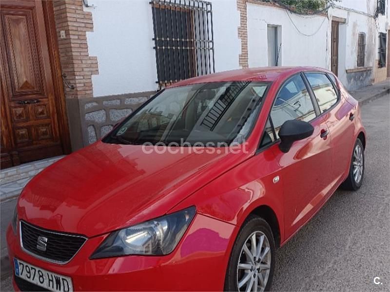 Rojo Usado 2014 Seat Ibiza Reference Berlina | 5500 € (Precio justo) - Imagen 1/4