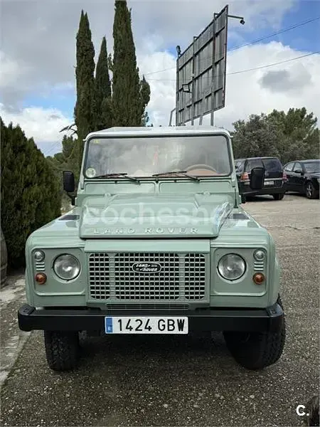 Usado Land Rover Defender S 122 CV (89 kW) 2008 Verde Familiar