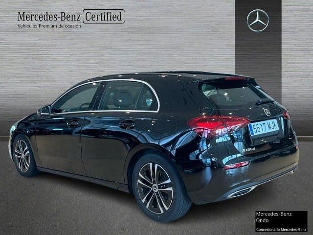 Usado Mercedes A180 Progressive 116 CV (85 kW) 2023 Negro Berlina