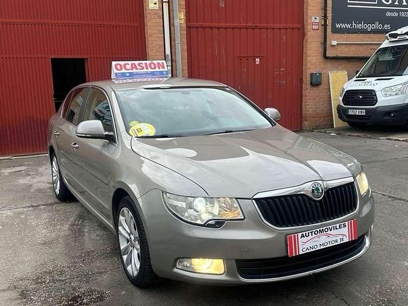 Usado Skoda Superb Ambition 139 CV (102 kW) 2013 Beige Utilitario