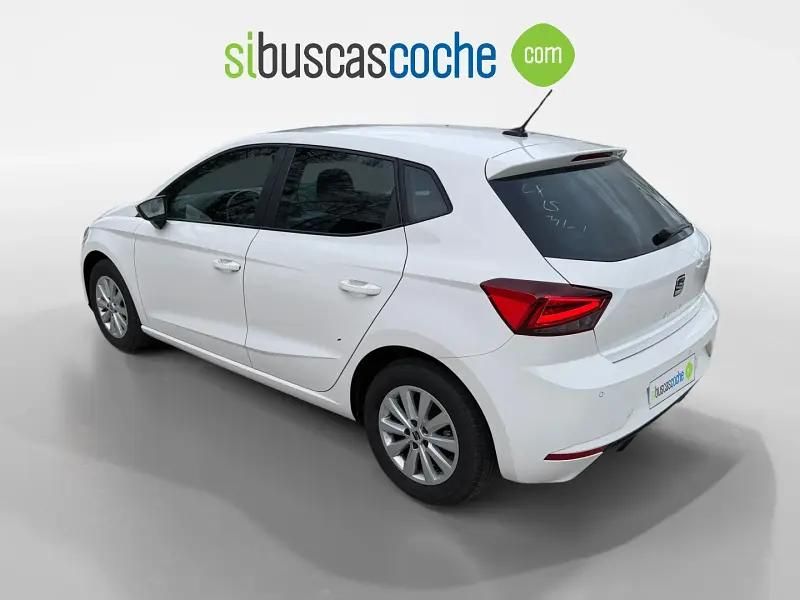 Usado Seat Ibiza Style Plus 110 CV (80 kW) 2022 Blanco
