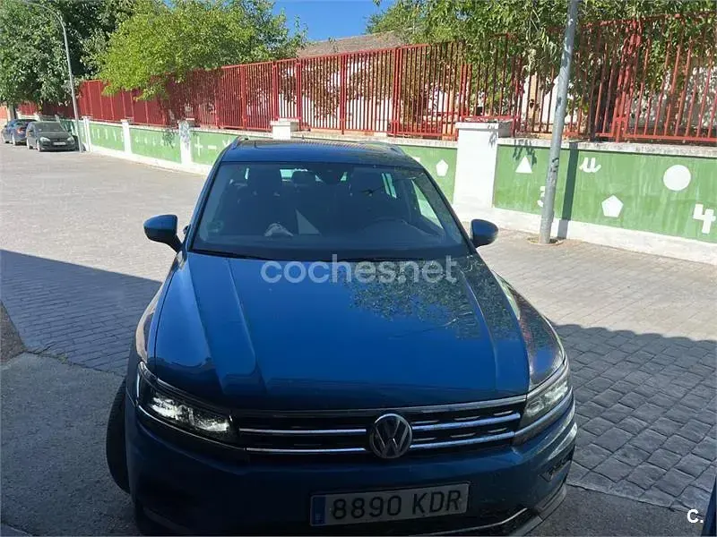 Usado VW Tiguan Sportline 150 CV (110 kW) 2017 Azul SUV